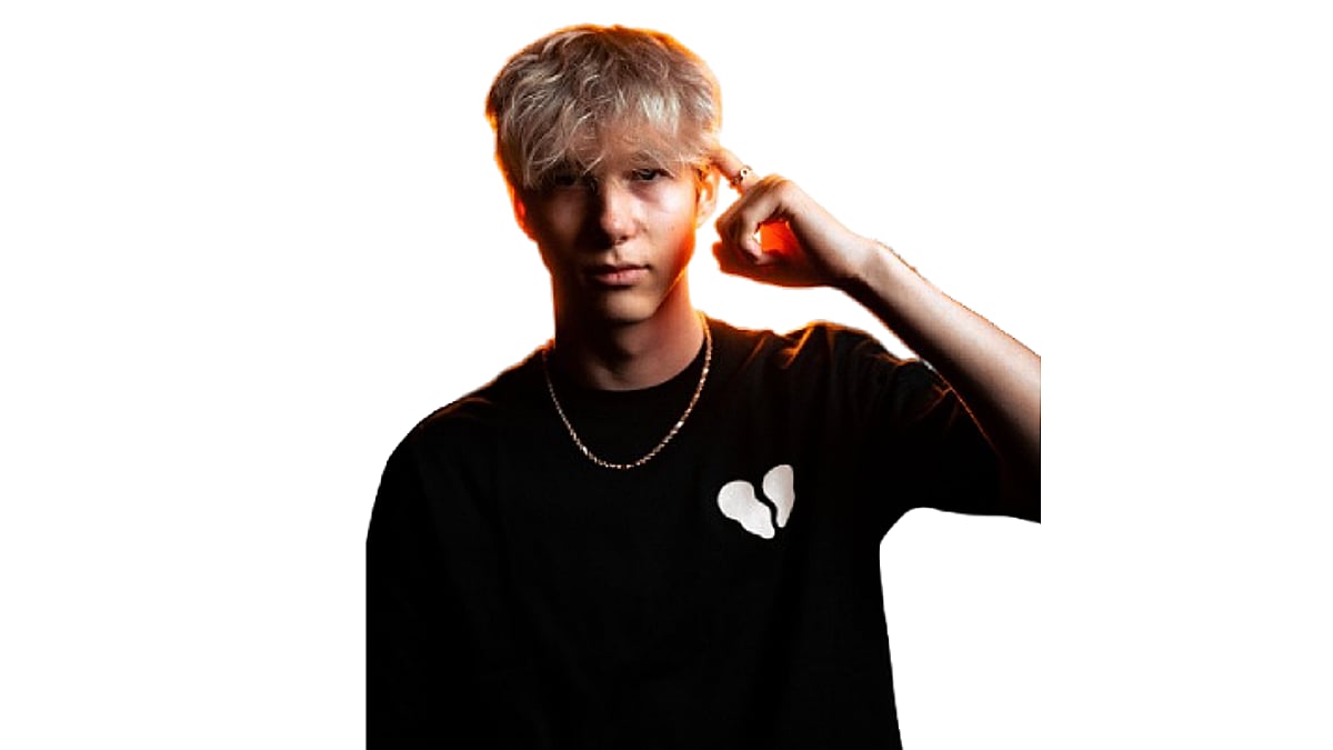 MrSavage Fortnite Settings, Crosshair & Config - ProSettings.net