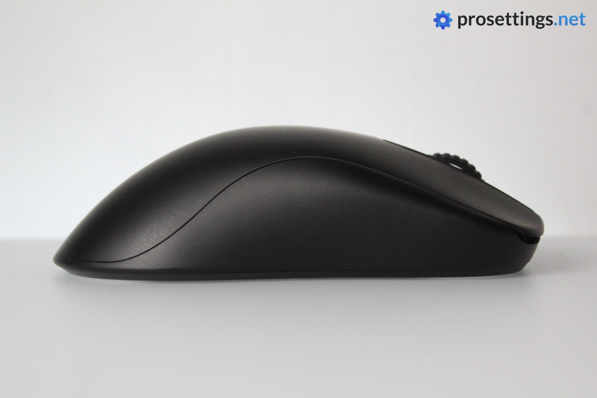 ZOWIE FK2-DW Review - ProSettings.net