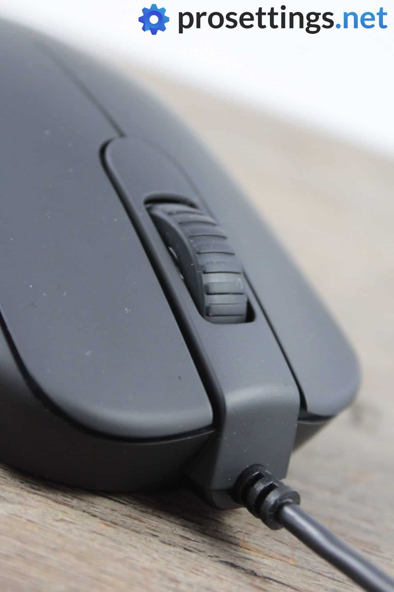 Zowie S2 Review Mouse Buttons and Scroll Wheel
