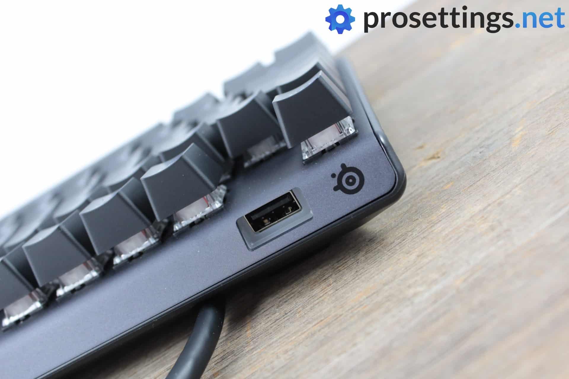 SteelSeries Apex Pro TKL Review Keyboard