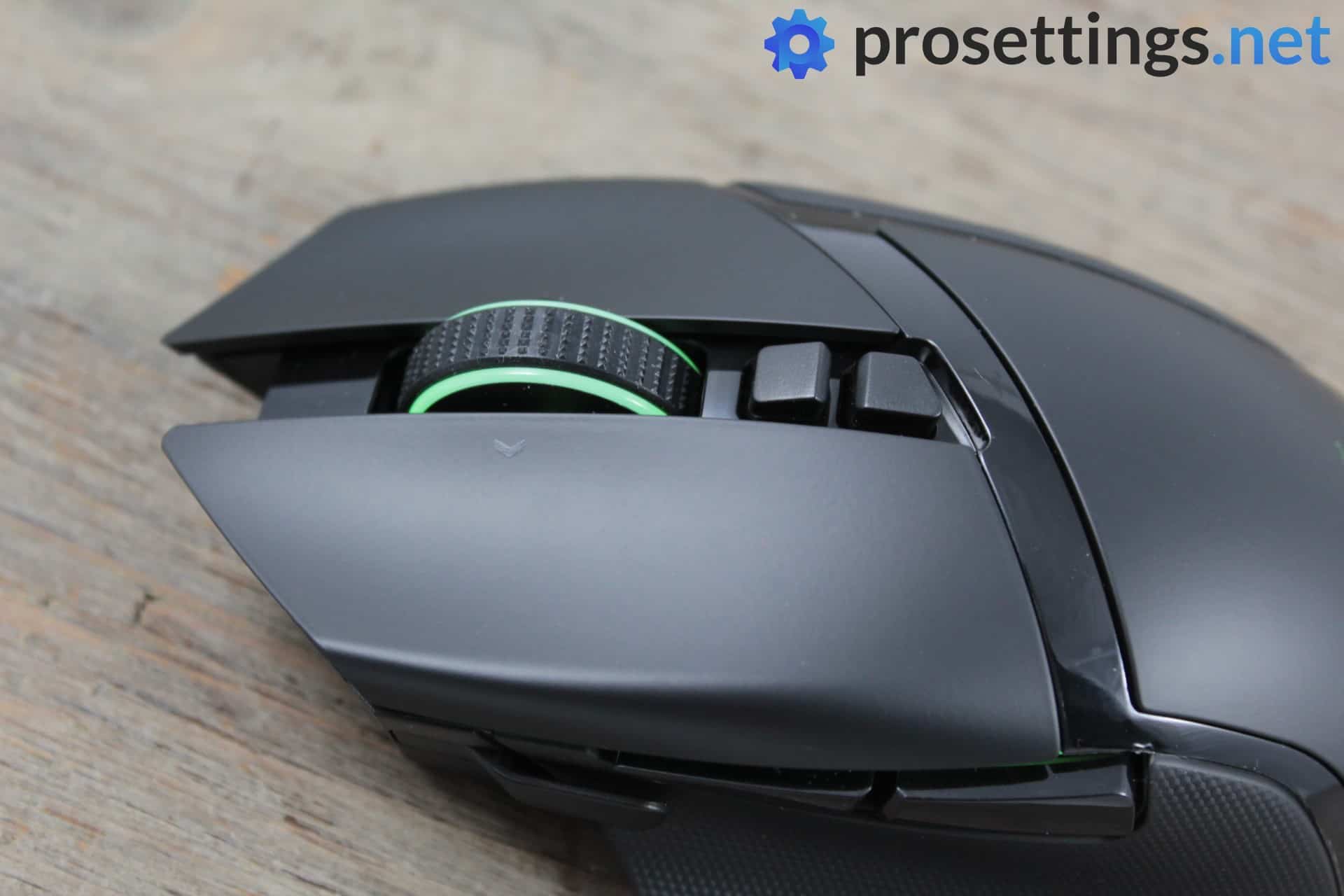 Razer Basilisk Ultimate Review Buttons and Scroll