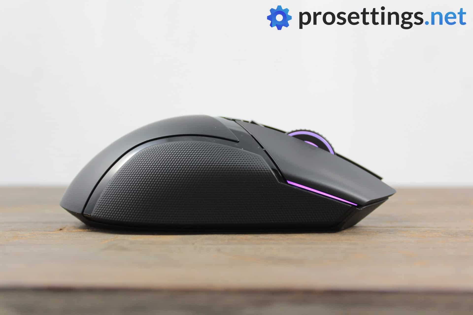 Razer Basilisk Ultimate Mouse Review Side View