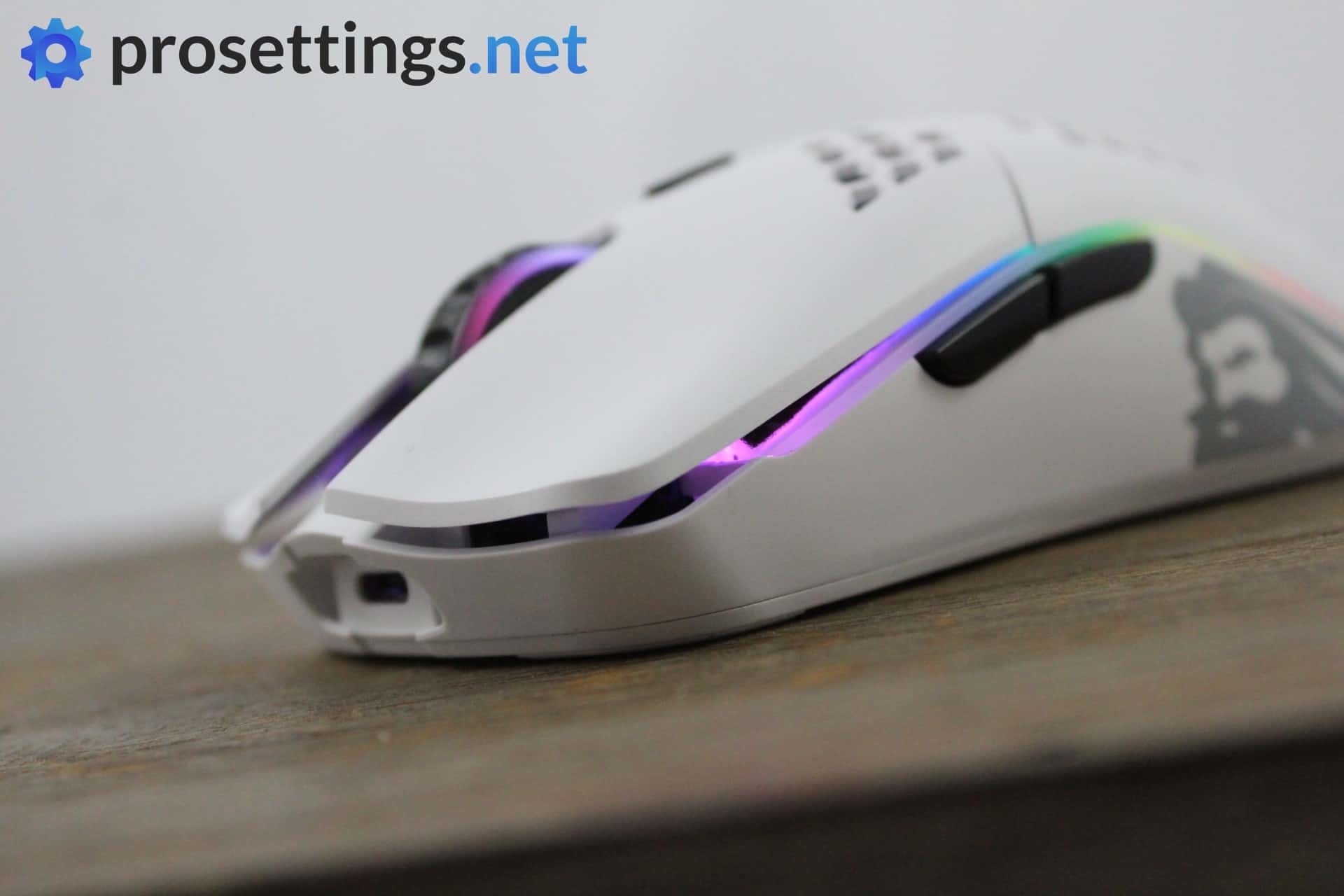 Glorious Model O Wireless Review Buttons and Scroll