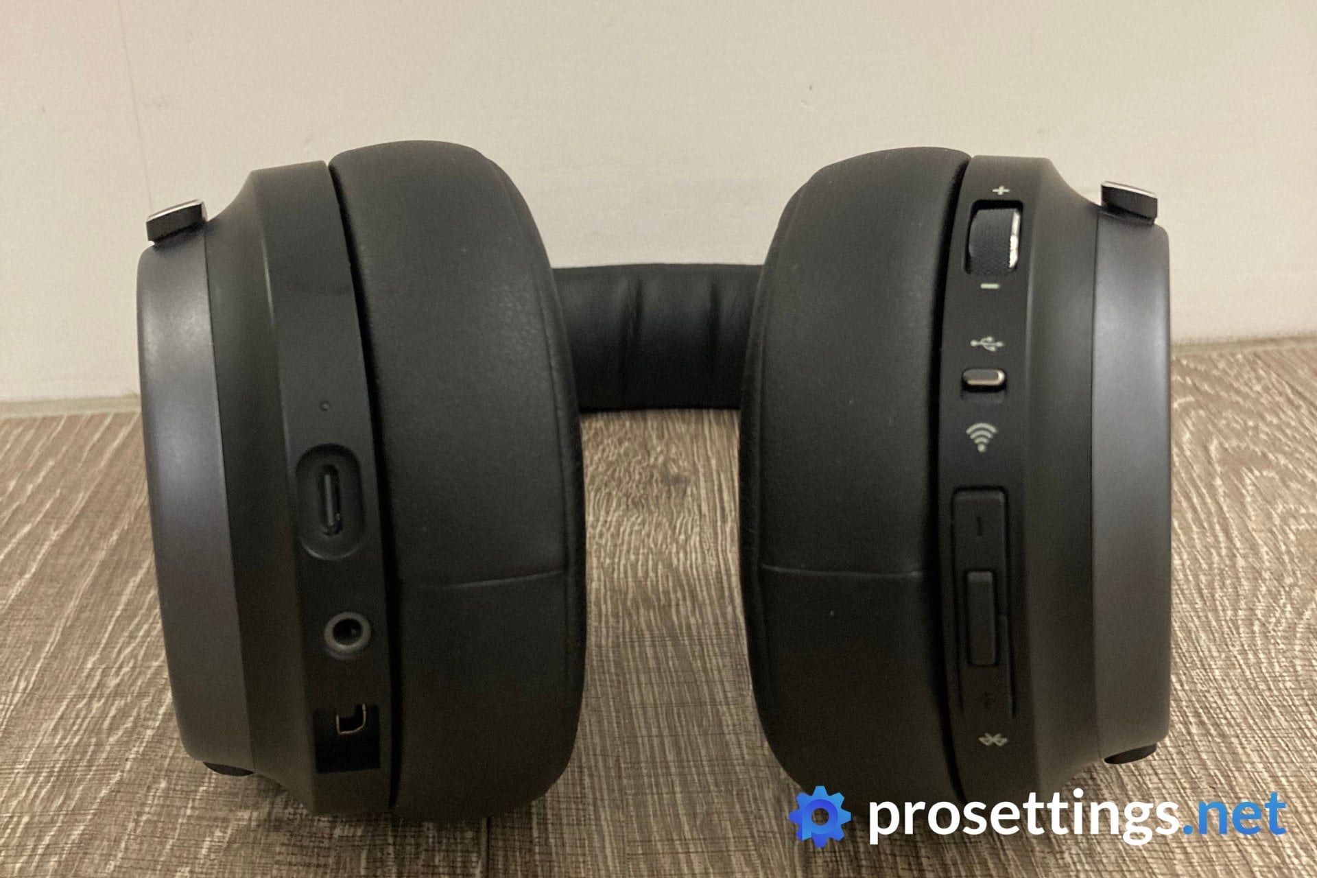 Corsair Virtuoso RGB Wireless XT Review - buttons