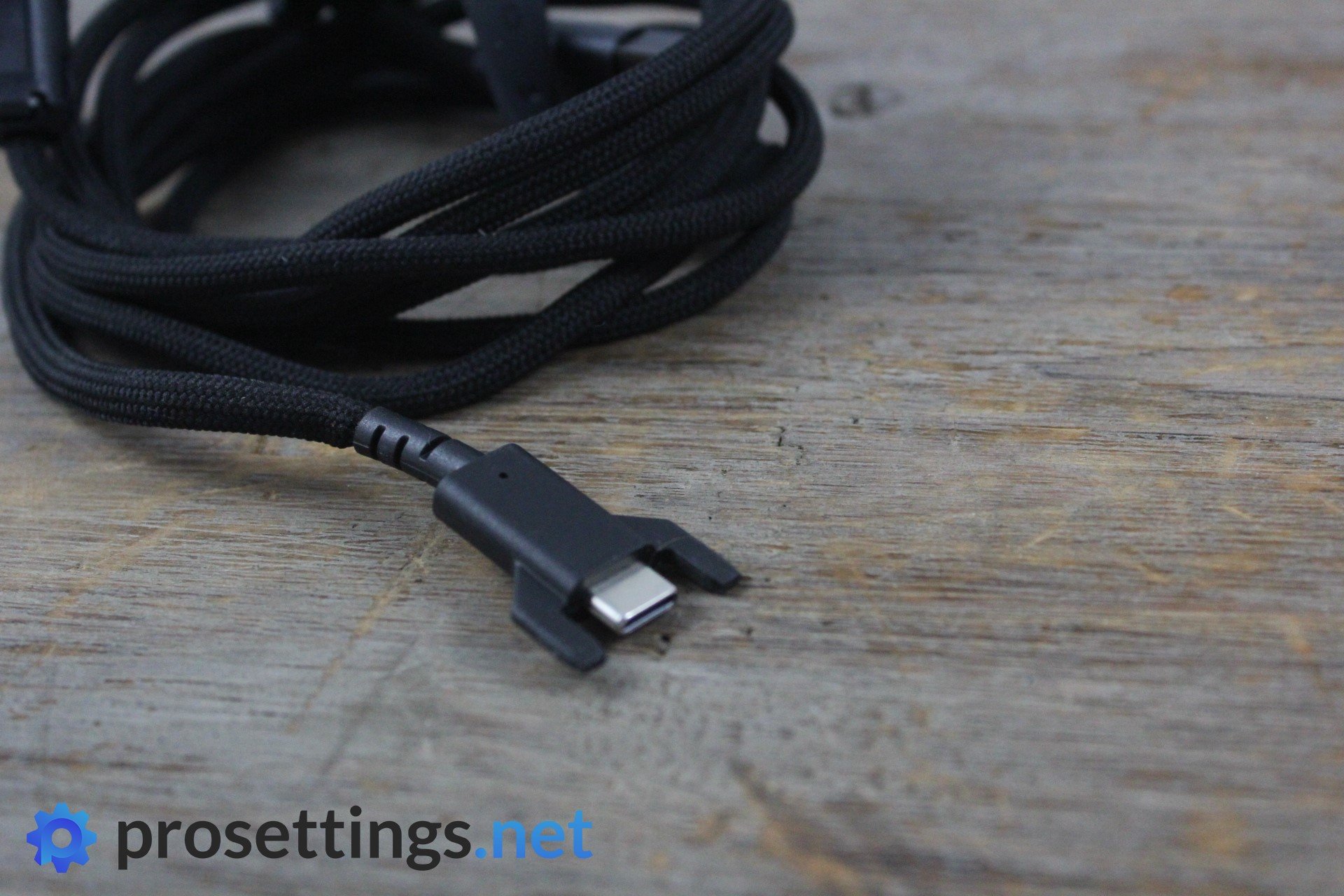 VAXEE XE Review Cable
